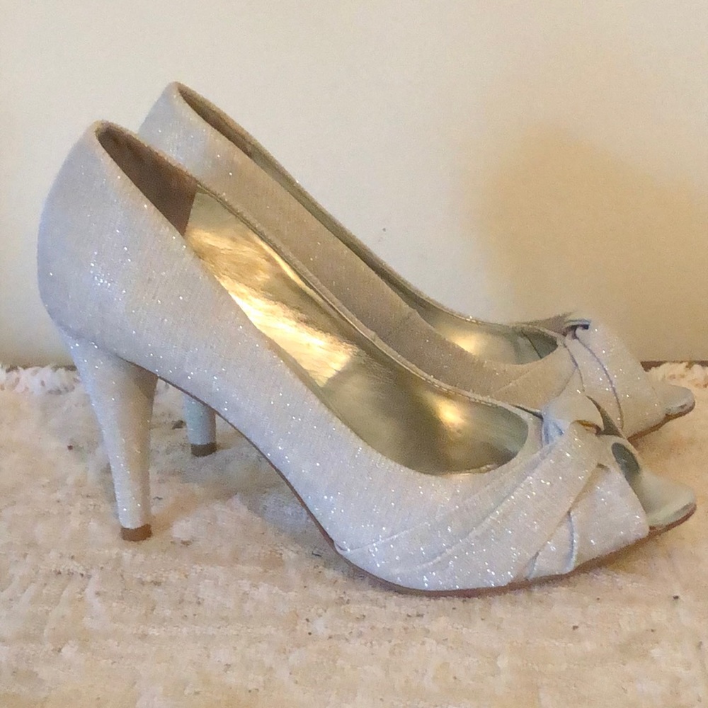 Style & Co Kathryn Open Toe High Heel Shoes I’m Silver Sparkles size 6M